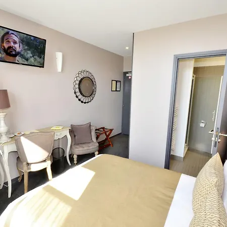 Du Chateau Bleu 3* Tremblay-en-France