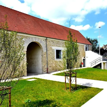 Du Chateau Bleu 3* Tremblay-en-France